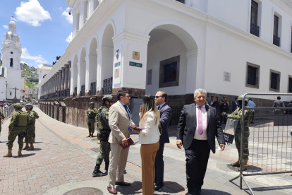 Asambleístas de ADN mantuvieron una reunión con el presidente Daniel Noboa por poco más de dos horas.