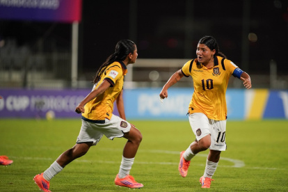 Mary Guerra (10) la volante ofensiva de Ecuador en el Mundial sub 17 que provocó el primer gol.