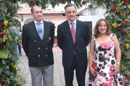 Vicente García, Pedro José Sanz y Aránzazu de Gomendirrutia.