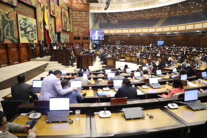 La Asamblea Nacional sesionó hoy, 23 de octubre del 2025, para aprobar la ley urgente.