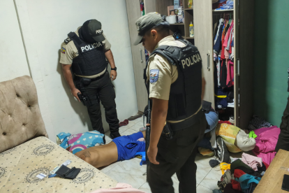 : El operativo se efectuó este viernes, en dos etapas de la urbanización.