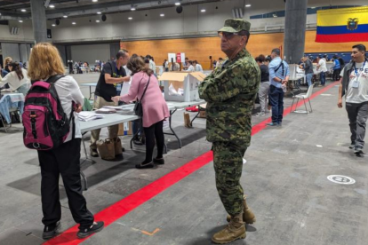 Las personas en el extranjero también deberán votar en el referéndum 2025.