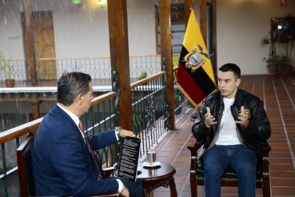 El presidente Daniel Noboa fue entrevistado por el periodista Fernando del Rincón, en Latacunga, el jueves 23 de octubre.