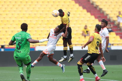 Barcelona SC igualó 3-3 ante Libertad en el debut de Ismael Rescalvo como timonel amarilli a finales de junio de 2025.