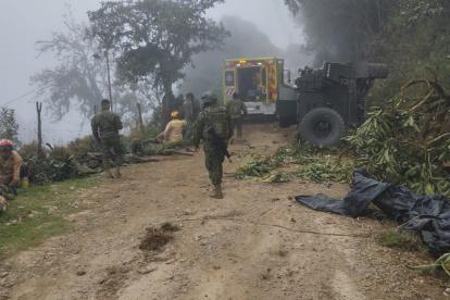 Un soldado del Ejército Ecuatoriano murió y ocho militares resultaron heridos este viernes 24 de octubre,
