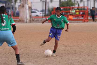 Camila Ortiz asegura que Dragonas IDV, Búhos y Barcelona la han buscado para ofrecerle un contrato.