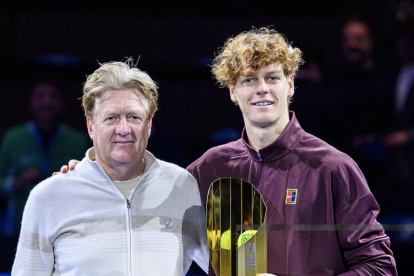 Jannik Sinner recogió el título de Viena con su padre, responsable de haberlo inducido al tenis. Esta semana va por el Masters 1000 de París.