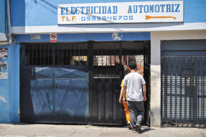 Uno de los motivos para instalar los pórticos es la inseguridad, buscando limitar el libre tránsito de personas desconocidas y posibles delincuentes.