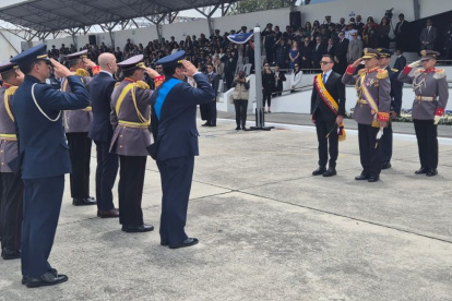 El presidente Daniel Noboa también participó del ascenso de miembros de la FAE.