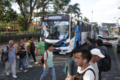La ciudadanía espera una mejora en el transporte público.