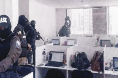 31 sentenciados por asociación ilícita extorsionaban personas desde un call center en Quito.