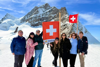 Michelle Rossignoli, ecuatoriana radicada en Suiza, impulsa experiencias auténticas de viaje por Europa.