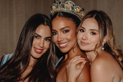 La Estrella de Octubre 2024 María José Silva, la reina Jenniffer Tutivén y la virreina Milena Bastidas..