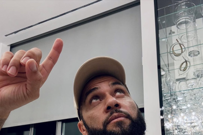 Dani Alves exjugador que ahora predica la Palabra de Dios.