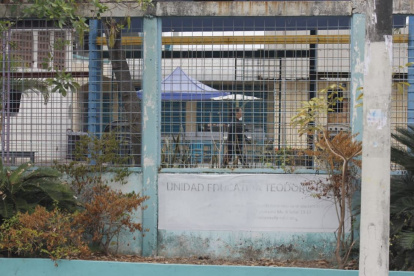 El plantel educativo permaneció cerrado durante la protesta.