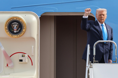 El presidente de EE.UU., Donald Trump, en el aeropuerto de Haneda, en Tokio, Japón, el 29 de octubre de 2025.