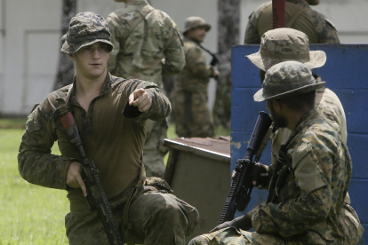 Fuerzas militares y policiales de élite de Estados Unidos y Panamá realizan ejercicios conjuntos, este miércoles en Colón (Panamá).