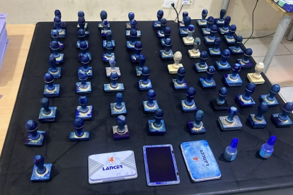 Decenas de sellos fueron decomisados durante el allanamiento a un inmueble en Durán.