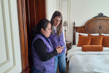 Los prestadores de servicios deberán emitir facturas electrónicas con el 8 % de IVA durante el feriado.