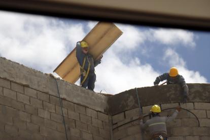 En diciembre de 2025 los trabajadores esperan saber cuál será el nuevo salario para el 2026.