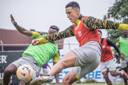 Miguel Parrales en entrenamiento de Barcelona SC.