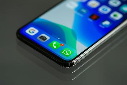 A partir del 31 de octubre, millones de usuarios con versiones antiguas de iOS, incluyendo el iPhone 5 y 5c, deberán actualizar su sistema o perderán el acceso a las funciones de WhatsApp.