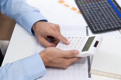 El aumento del salario básico se realiza bajo un  proceso técnico y de diálogo con gremios sociales.