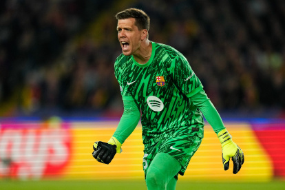 Portero del Barcelona Szczesny revela su preparación mental para penales decisivos.