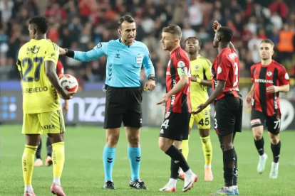 Más de un centenar de árbitros fueron sancionados por realizar apuestas deportivas.