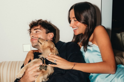 Charles Leclerc y Alexandra Saint Mleux celebran su compromiso.