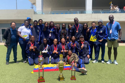 Parte de la delegación de 46 deportistas que cosechó en Perú 8 medallas de oro, 3 de plata y dos de bronce. Además de récords y clasificación mundialista.