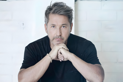 Ricardo Montaner, ícono de la música latina, volverá a Ecuador con su gira que celebra más de 40 años de trayectoria.
