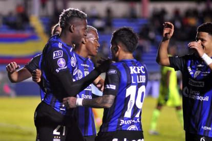 Independiente fue una fiesta en Loja, le ganó 3 - 1 a Libertad.