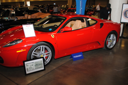 Un automóvil Ferrari F430 propiedad del presidente de EE.UU. Donald J. Trump en 2007 es exhibido por Autcions America en Fort Lauderdale, Florida el 31 de marzo de 2017. La subasta se llevará a cabo el 1 de abril de 2017 y se espera obtener $ 250.000 a $ 350.000 dólares. / AFP PHOTO / Leila MACOR / PARA IR CON LA HISTORIA AFP DE LEILA MACOR.




A Ferrari F430 owned by US president Donald J. Trump in 2007 is exhibited by Autcions America in Fort Lauderdale, Florida on March 31, 2017. The auction will take place on April 1, 2017 and is expected to fetch $250,000 to $350,000 US dollars. / AFP PHOTO / Leila MACOR / TO GO WITH AFP STORY BY LEILA MACOR.