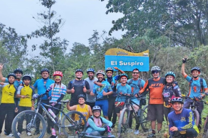 En ruta estuvieron 21 ciclistas de diferentes grupos.