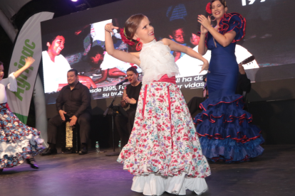 La velada incluyó el espectáculo Flamenco Vibes, protagonizado por Bianca Benavides y su compañía Almas Flamencas