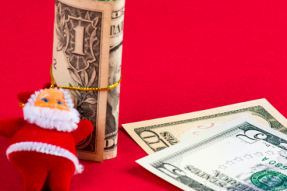 El décimo tercer sueldo se debe entregar hasta diciembre. Es un apoyo financiero adicional durante la temporada navideña.