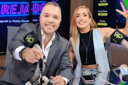 Santiago San Miguel (i) y Nata Cassette (d), juntos en una emisión de Desparejados.