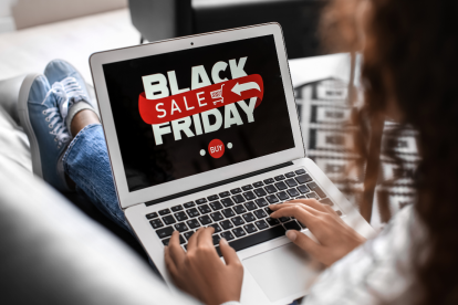 Protégete al comprar online, usa VPN y redes seguras ayuda a evitar estafas en el Black Friday.