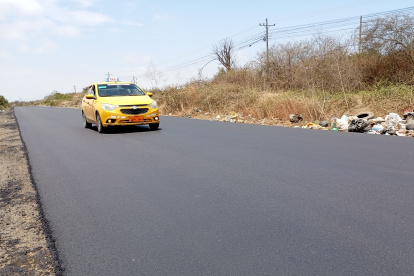 El cadáver fue hallado en un sector comprendido entre el primer y el segundo puente de la vía Playas - El Morro.