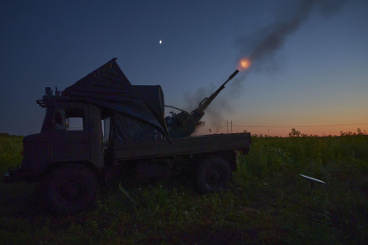 En la imagen, el Zu-22-3, un cañón aéreo de la era soviética empleado para derribar drones kamikaze "Shahed" cerca de Járkov.