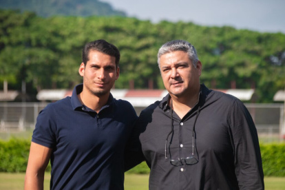 Xavier Cevallos (i) y Emilio Pisco (d) son los actuales dirigentes de las formativas del Club Sport Emelec.