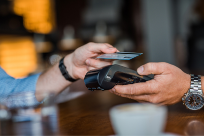 Black Friday 2025: recomendaciones si paga con tarjeta de crédito.