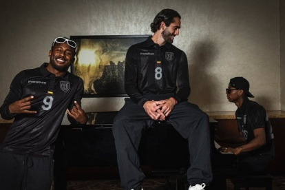 La nueva camiseta de la selección ecuatoriana fue presentada en la mañana del viernes 7 de noviembre.