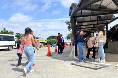Los expertos recomiendan a los jóvenes que se informen antes de ir a sufragar para que ejerzan su voto con conocimiento.
