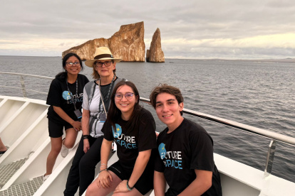 Cuatro estudiantes ecuatorianos fueron parte de una experiencia inmersiva en las islas Galápagos.