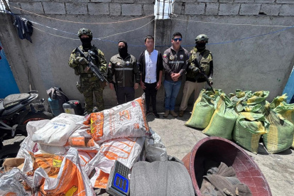 El Ejército desarticuló un centro clandestino de procesamiento de oro que operaba desde una vivienda en el sector San José de Morán.