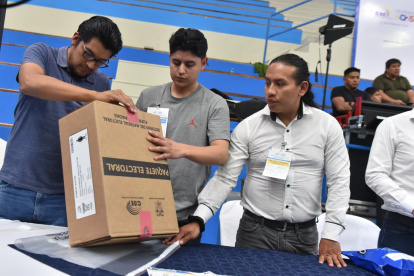 En Quito, el simulacro electoral se realizó en la Universidad Politécnica Salesiana.