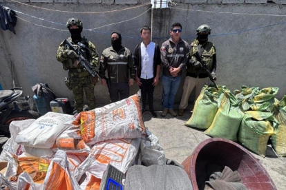 El Ejercito ecuatoriano localizó un centro de procesamiento clandestino de oro vinculado a una red criminal que operaba desde la parroquia de Buenos Aires.