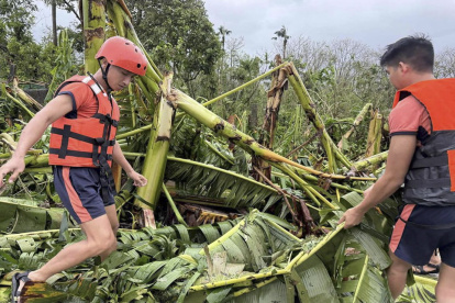 Afectaciones. Ya se han reportado daños materiales en la isla Luzón.